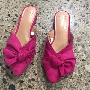 Pink bow flats